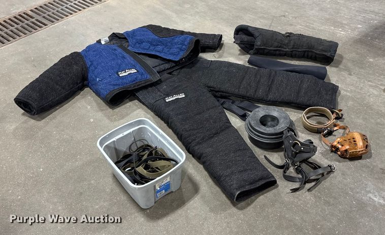 image for item EE4384 K9 bite suit