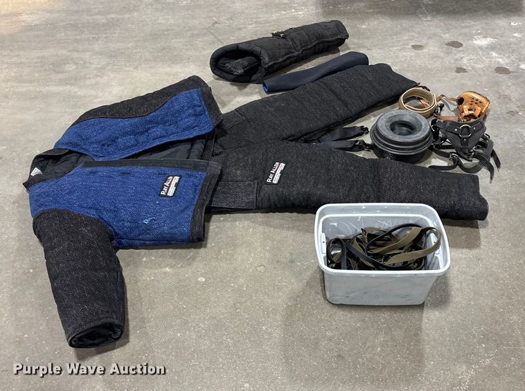 image for item EE4384 K9 bite suit