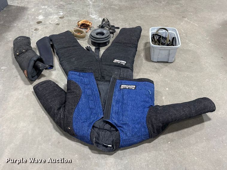 image for item EE4384 K9 bite suit