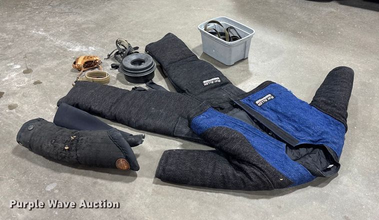 image for item EE4384 K9 bite suit