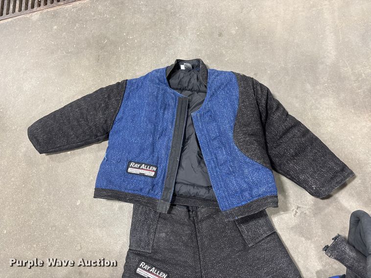 image for item EE4384 K9 bite suit