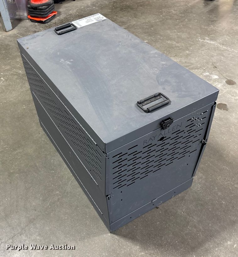 image for item EE4385 Ray Allen dog crate
