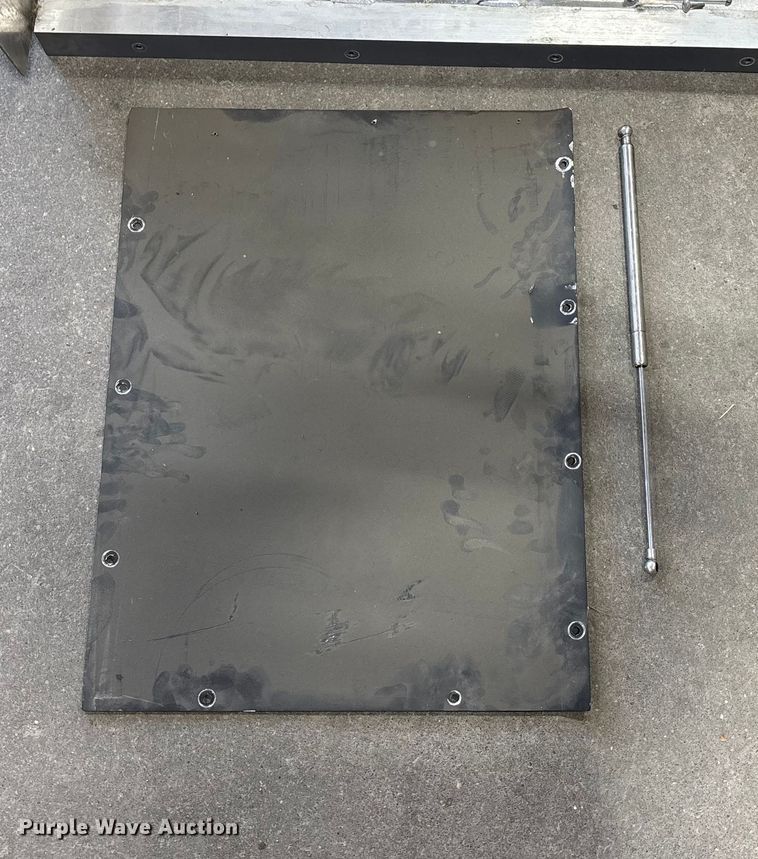 image for item EE4386 Law enforcement K9 cage