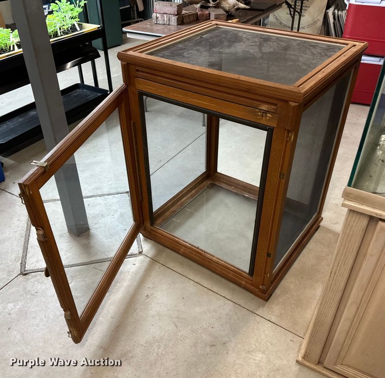 image for item EE4434 Aquariums/enclosures