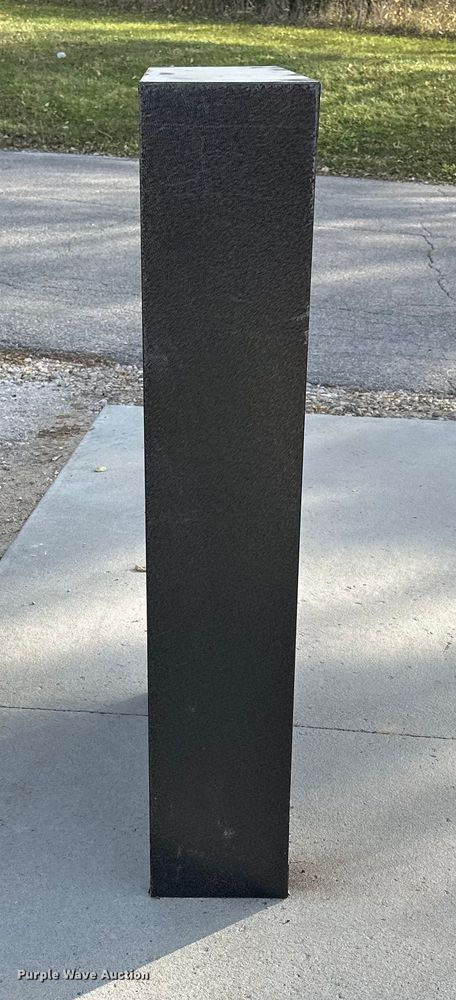 image for item EE4436 Homak  safe