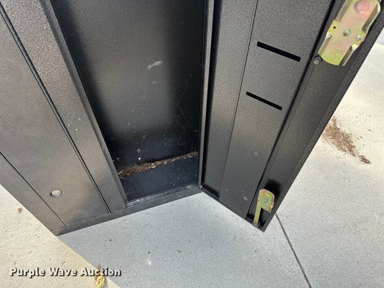 image for item EE4436 Homak  safe