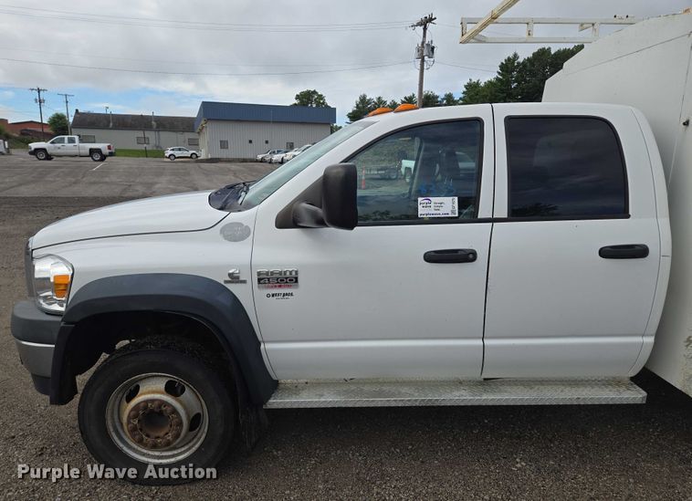 image for item EF1679 2008 Dodge Ram 4500  Crew Cab utility / service truck