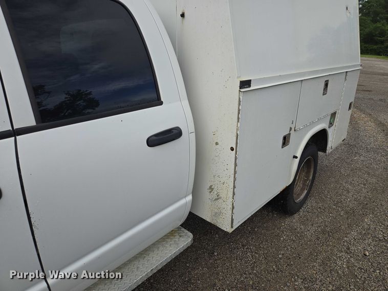 image for item EF1679 2008 Dodge Ram 4500  Crew Cab utility / service truck