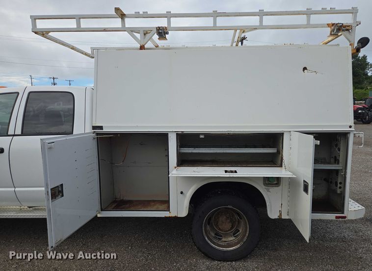 image for item EF1679 2008 Dodge Ram 4500  Crew Cab utility / service truck
