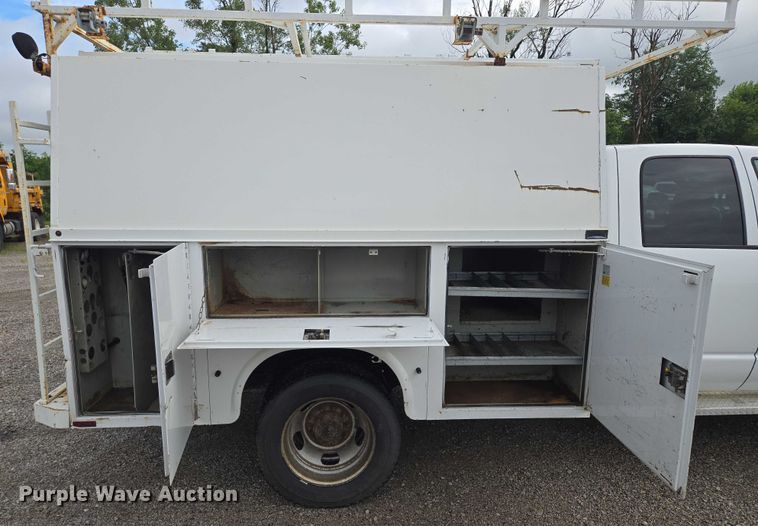 image for item EF1679 2008 Dodge Ram 4500  Crew Cab utility / service truck