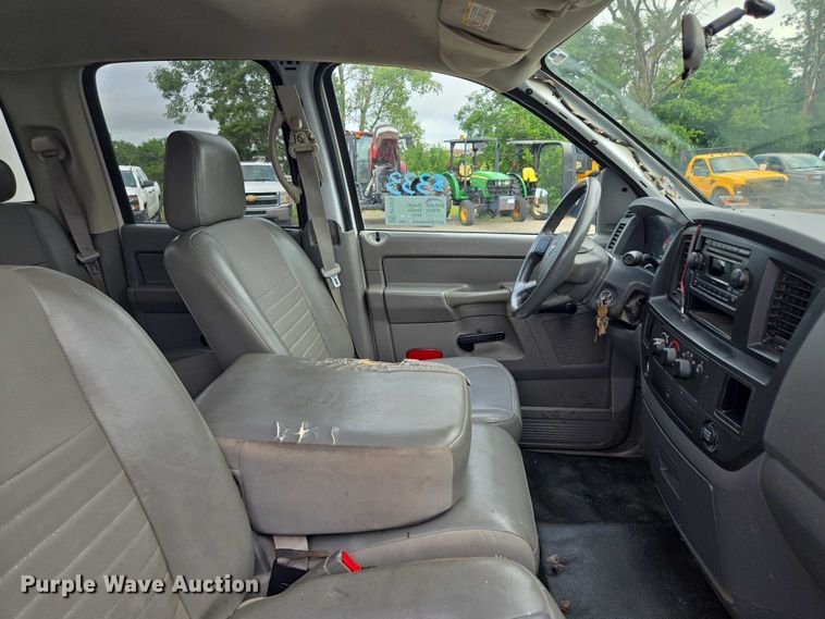 image for item EF1679 2008 Dodge Ram 4500  Crew Cab utility / service truck