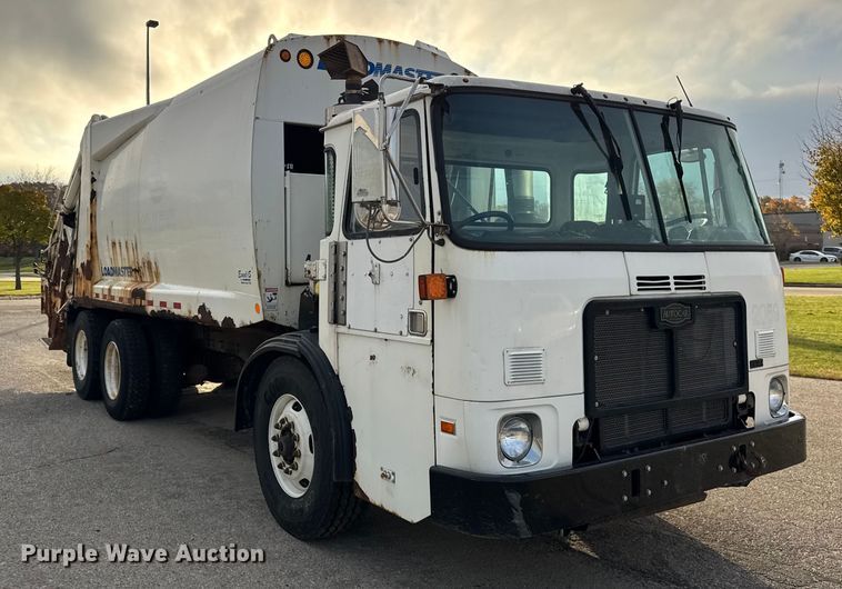 image for item EF2269 2010 Autocar Xpeditor refuse truck
