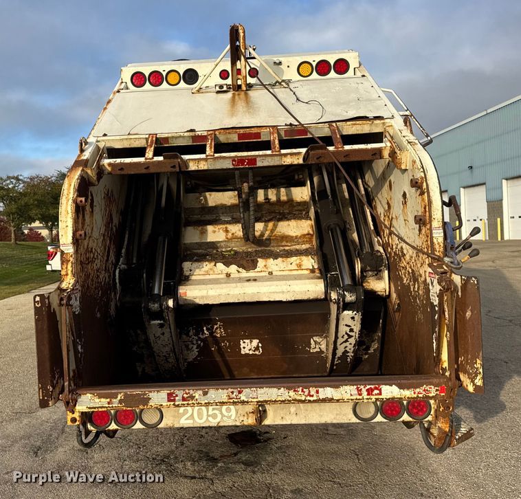 image for item EF2269 2010 Autocar Xpeditor refuse truck