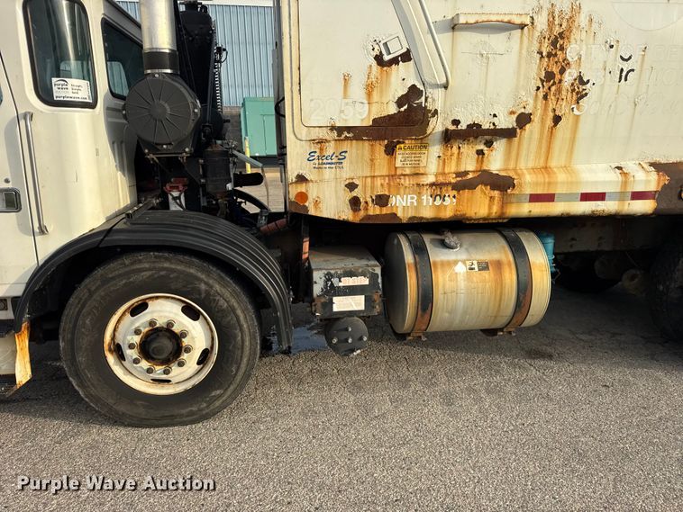 image for item EF2269 2010 Autocar Xpeditor refuse truck