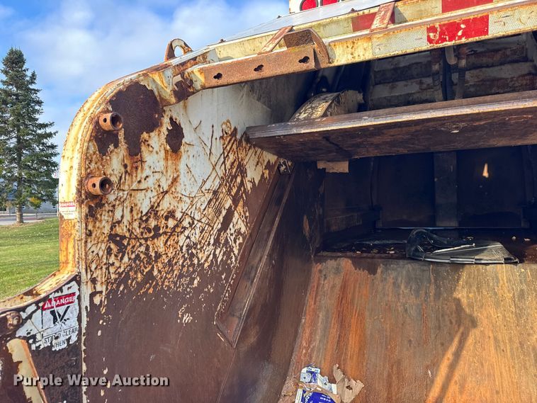 image for item EF2269 2010 Autocar Xpeditor refuse truck