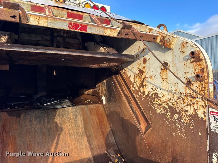 image for item EF2269 2010 Autocar Xpeditor refuse truck