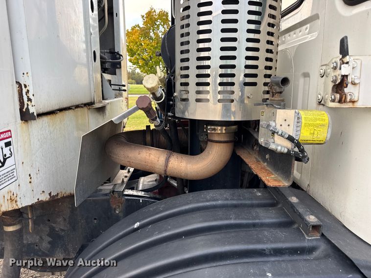 image for item EF2269 2010 Autocar Xpeditor refuse truck