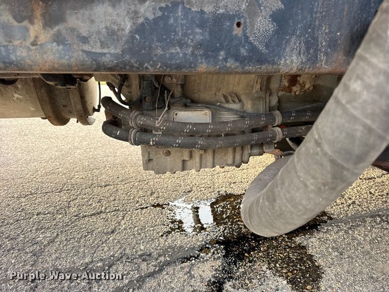 image for item EF2269 2010 Autocar Xpeditor refuse truck