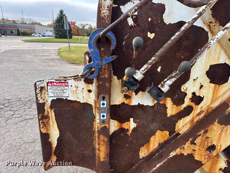 image for item EF2269 2010 Autocar Xpeditor refuse truck