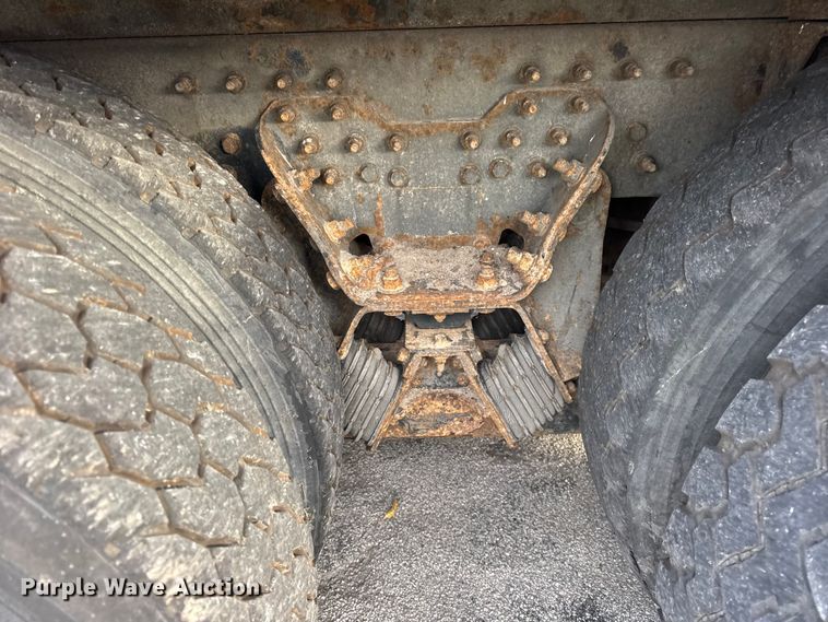 image for item EF2269 2010 Autocar Xpeditor refuse truck