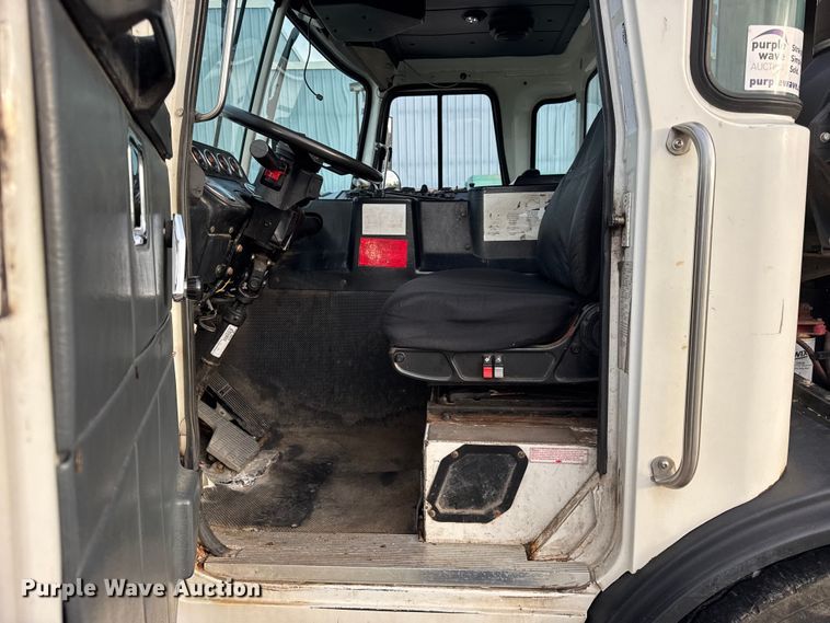 image for item EF2269 2010 Autocar Xpeditor refuse truck