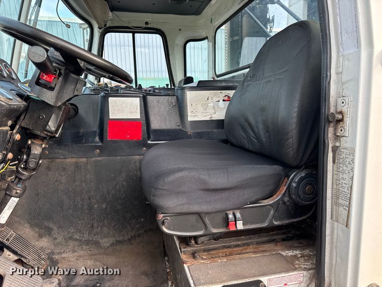 image for item EF2269 2010 Autocar Xpeditor refuse truck