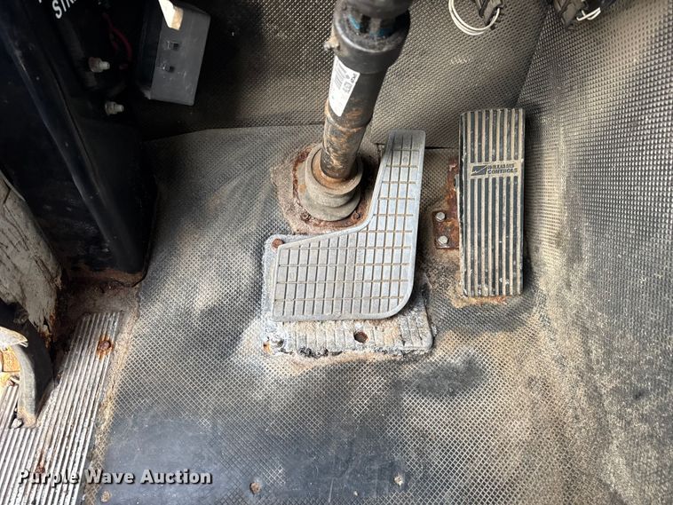 image for item EF2269 2010 Autocar Xpeditor refuse truck