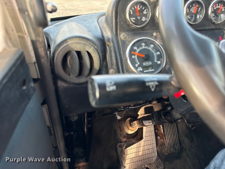 image for item EF2269 2010 Autocar Xpeditor refuse truck