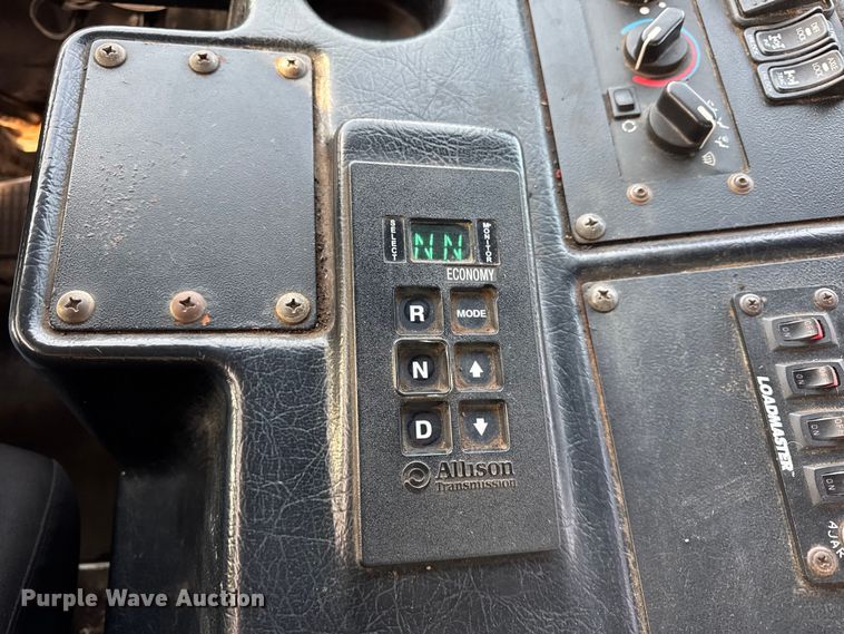 image for item EF2269 2010 Autocar Xpeditor refuse truck