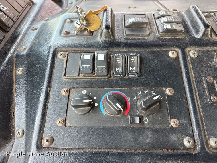 image for item EF2269 2010 Autocar Xpeditor refuse truck