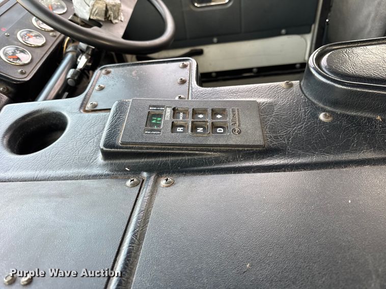 image for item EF2269 2010 Autocar Xpeditor refuse truck