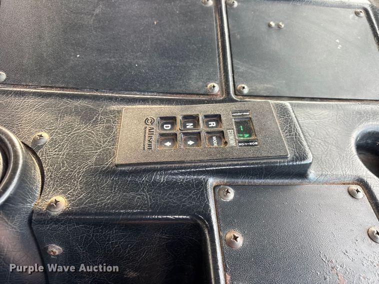 image for item EF2269 2010 Autocar Xpeditor refuse truck