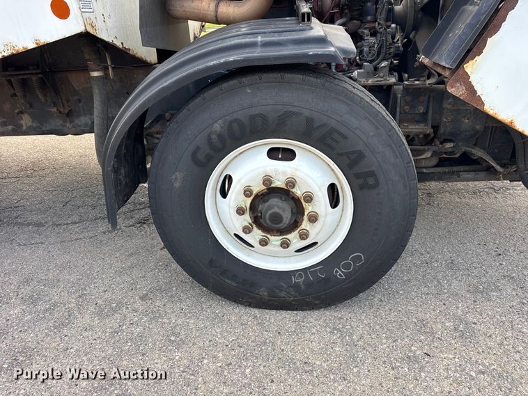 image for item EF2269 2010 Autocar Xpeditor refuse truck