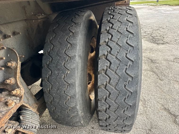 image for item EF2269 2010 Autocar Xpeditor refuse truck