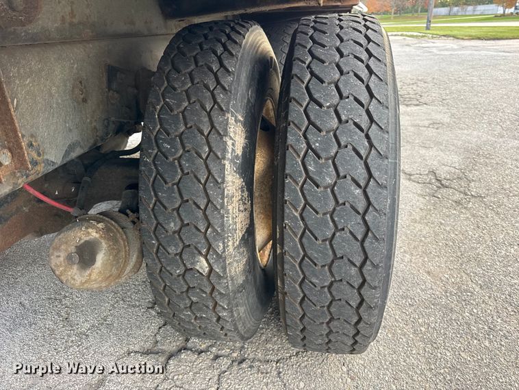 image for item EF2269 2010 Autocar Xpeditor refuse truck