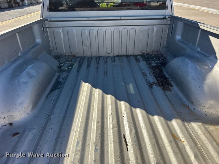 image for item EF2278 2004 Chevrolet Colorado Ext. Cab pickup truck