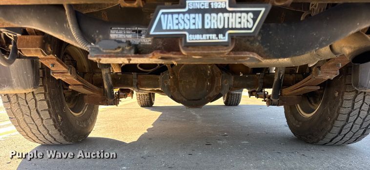 image for item EF2278 2004 Chevrolet Colorado Ext. Cab pickup truck