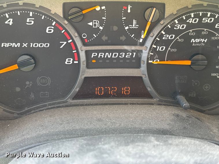 image for item EF2278 2004 Chevrolet Colorado Ext. Cab pickup truck