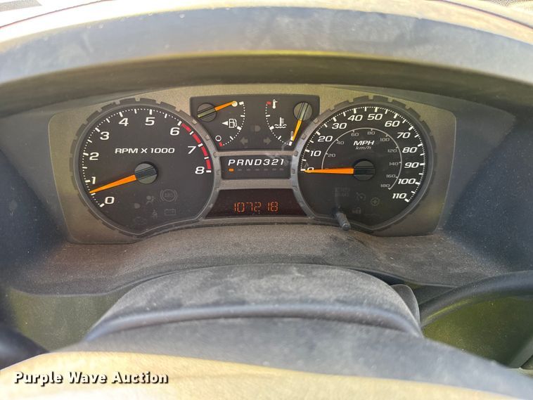 image for item EF2278 2004 Chevrolet Colorado Ext. Cab pickup truck