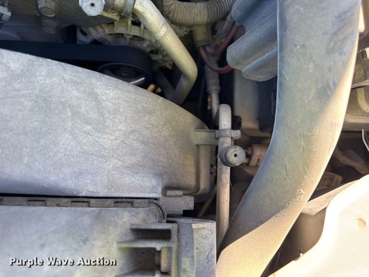 image for item EF2278 2004 Chevrolet Colorado Ext. Cab pickup truck