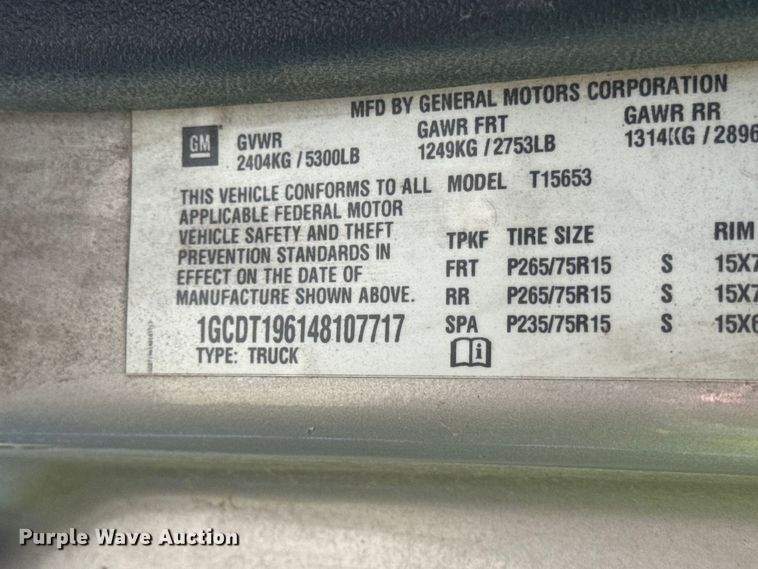 image for item EF2278 2004 Chevrolet Colorado Ext. Cab pickup truck