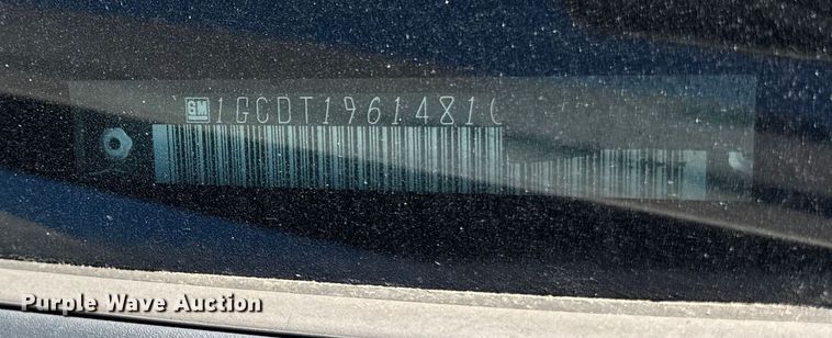 image for item EF2278 2004 Chevrolet Colorado Ext. Cab pickup truck