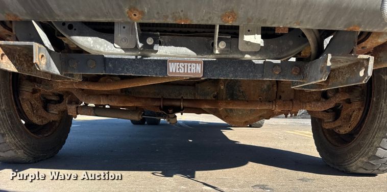 image for item EF2279 2001 Ford F450 Super Duty dump flatbed truck