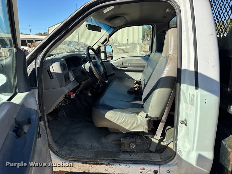 image for item EF2279 2001 Ford F450 Super Duty dump flatbed truck