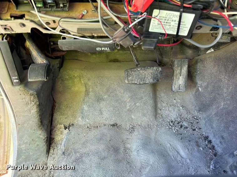 image for item EF2279 2001 Ford F450 Super Duty dump flatbed truck