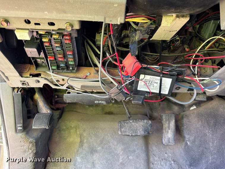 image for item EF2279 2001 Ford F450 Super Duty dump flatbed truck