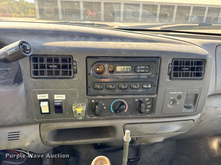 image for item EF2279 2001 Ford F450 Super Duty dump flatbed truck