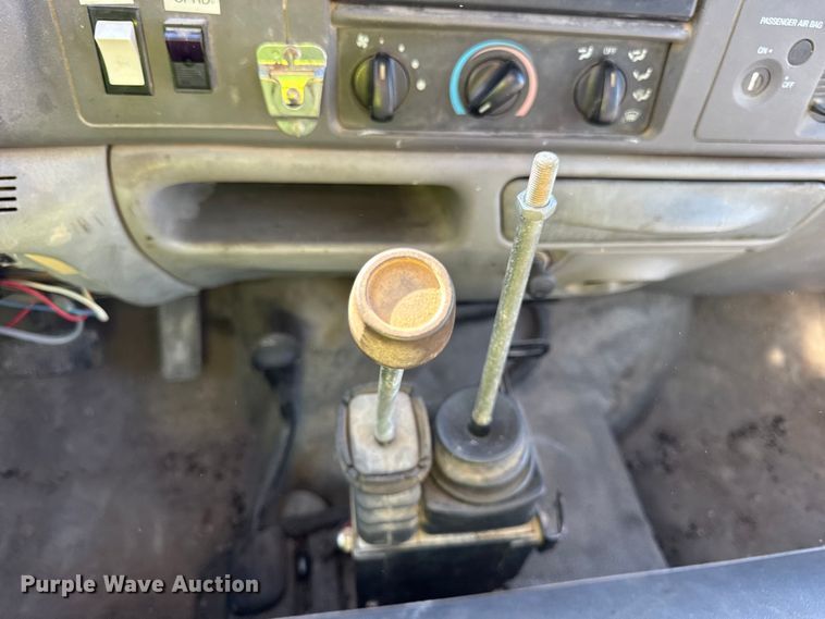 image for item EF2279 2001 Ford F450 Super Duty dump flatbed truck