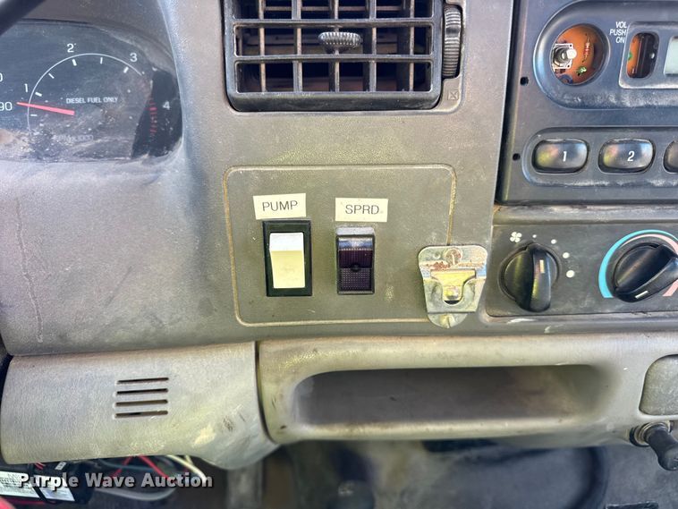 image for item EF2279 2001 Ford F450 Super Duty dump flatbed truck