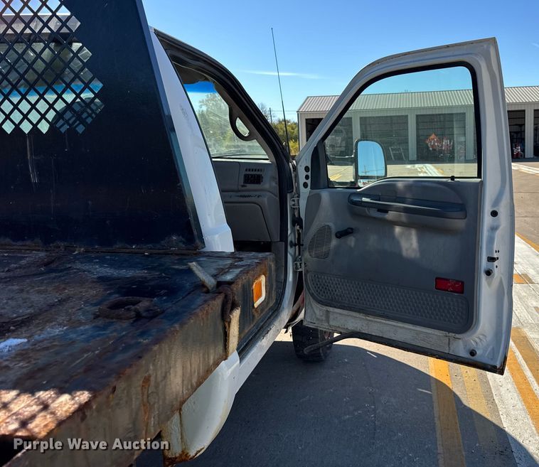 image for item EF2279 2001 Ford F450 Super Duty dump flatbed truck